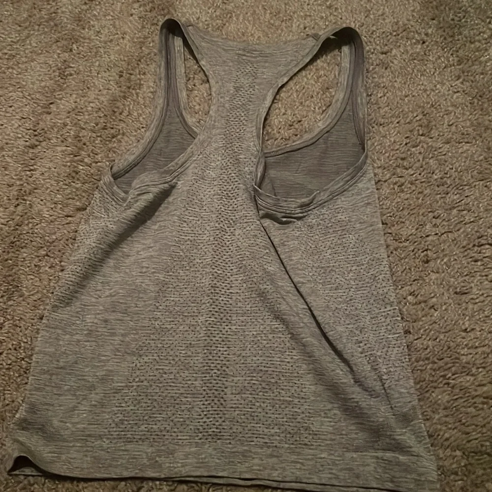 Gray lulu tank - Picture 5 of 5